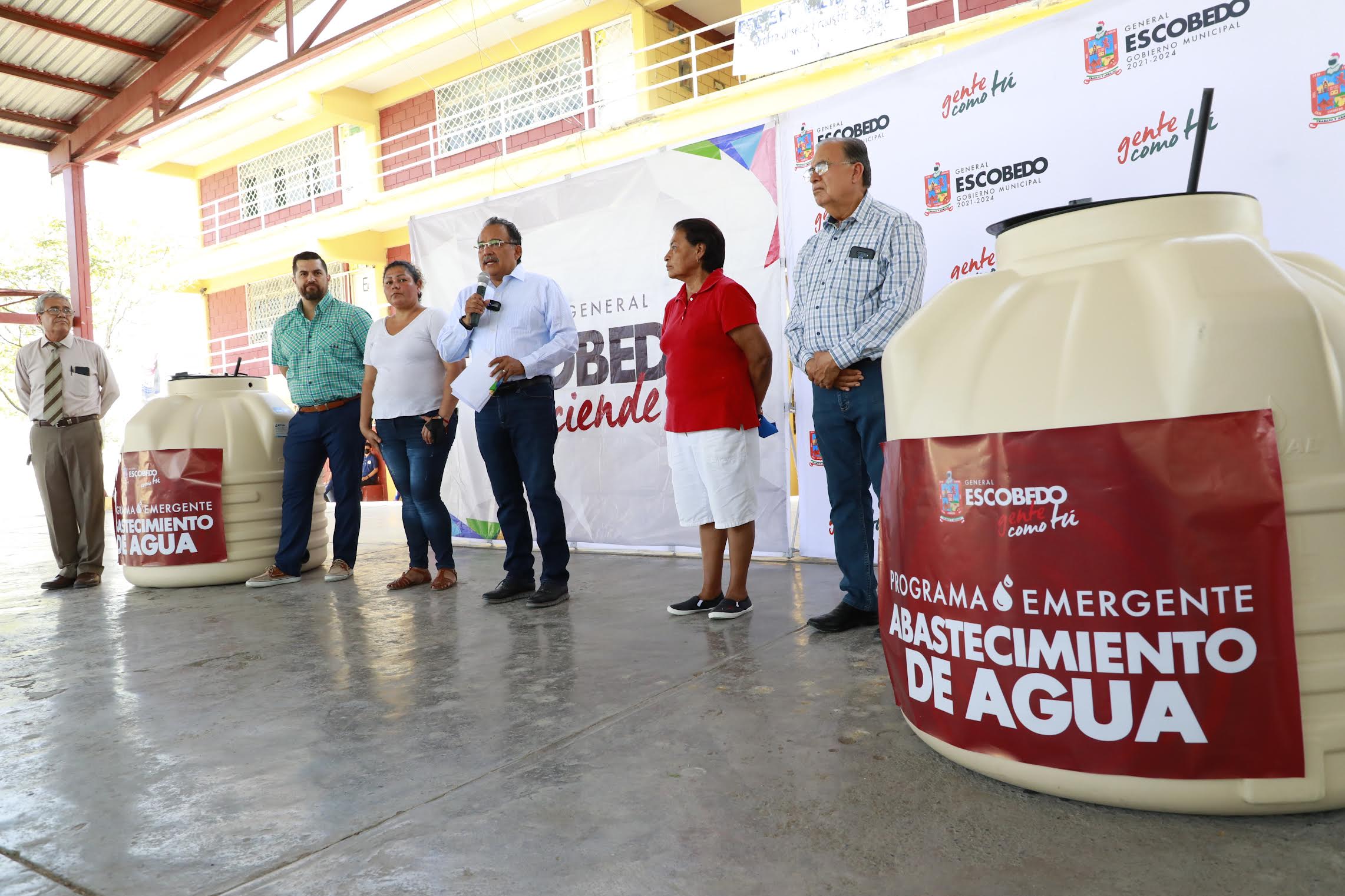 INICIA ESCOBEDO ENTREGA DE TINACOS A ESCUELAS ANTE CRISIS DE AGUA ...
